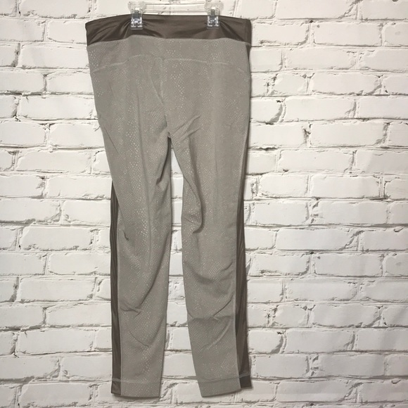 Lole Capris - Picture 4 of 6